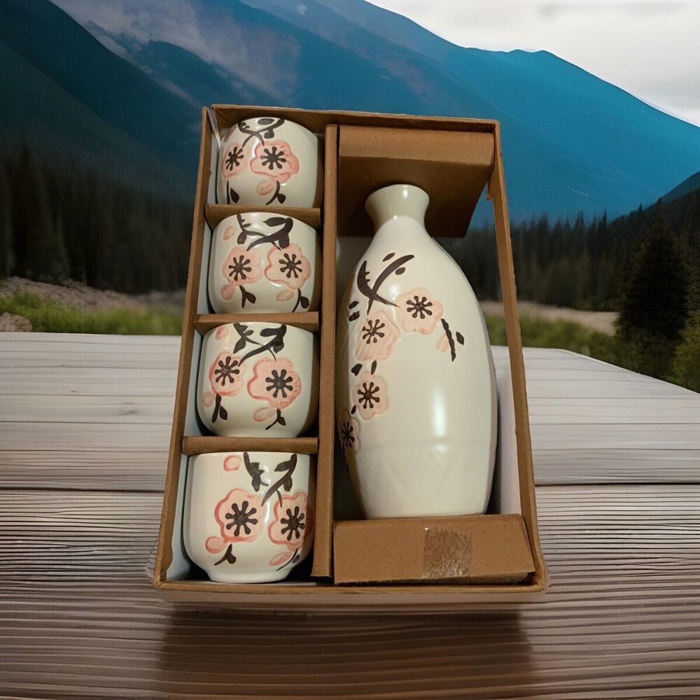 Japan Arita 5 PCS Sake Set Decanter Hand Painted Floral In Original Box